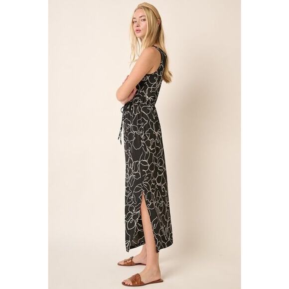 Mittoshop Side Slit Flower Print V-Neck Side Slit Sleeveless Maxi Dress | Black - Picture 4 of 7
